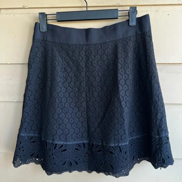 LOFT Black Lace Mini Skirt - Size 6P - Picture 6 of 6